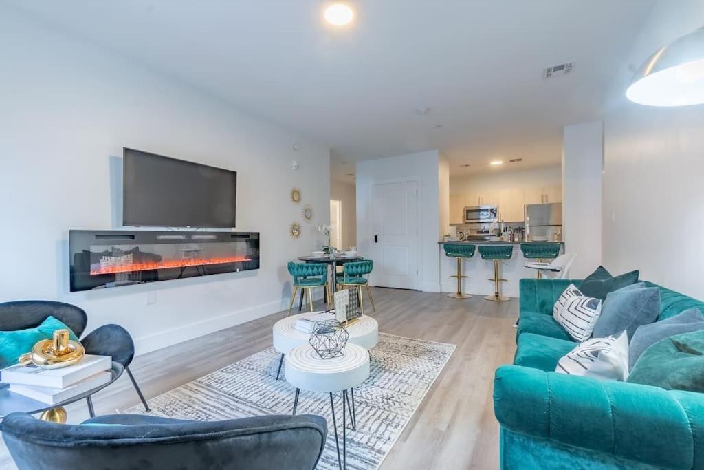 2 Bedroom 2 Bath Suite, Near American Dream And The Airport, Free Parking, King Bed And 2 Queen Beds, Washer And Dryer Orange Экстерьер фото