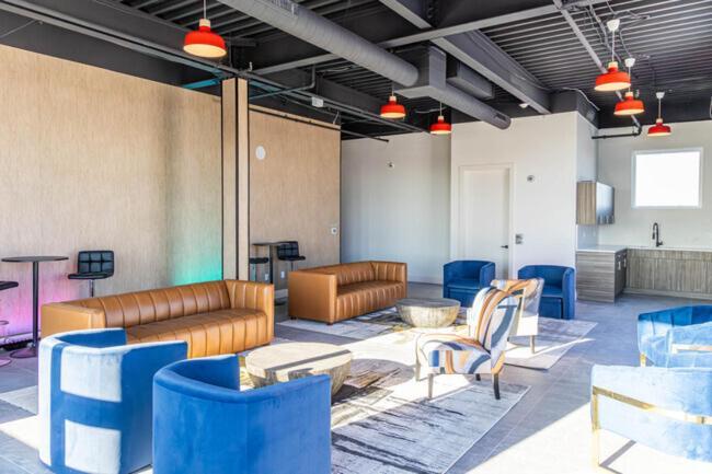 2 Bedroom 2 Bath Suite, Near American Dream And The Airport, Free Parking, King Bed And 2 Queen Beds, Washer And Dryer Orange Экстерьер фото