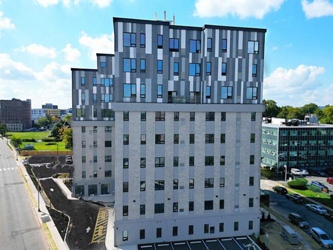 2 Bedroom 2 Bath Suite, Near American Dream And The Airport, Free Parking, King Bed And 2 Queen Beds, Washer And Dryer Orange Экстерьер фото